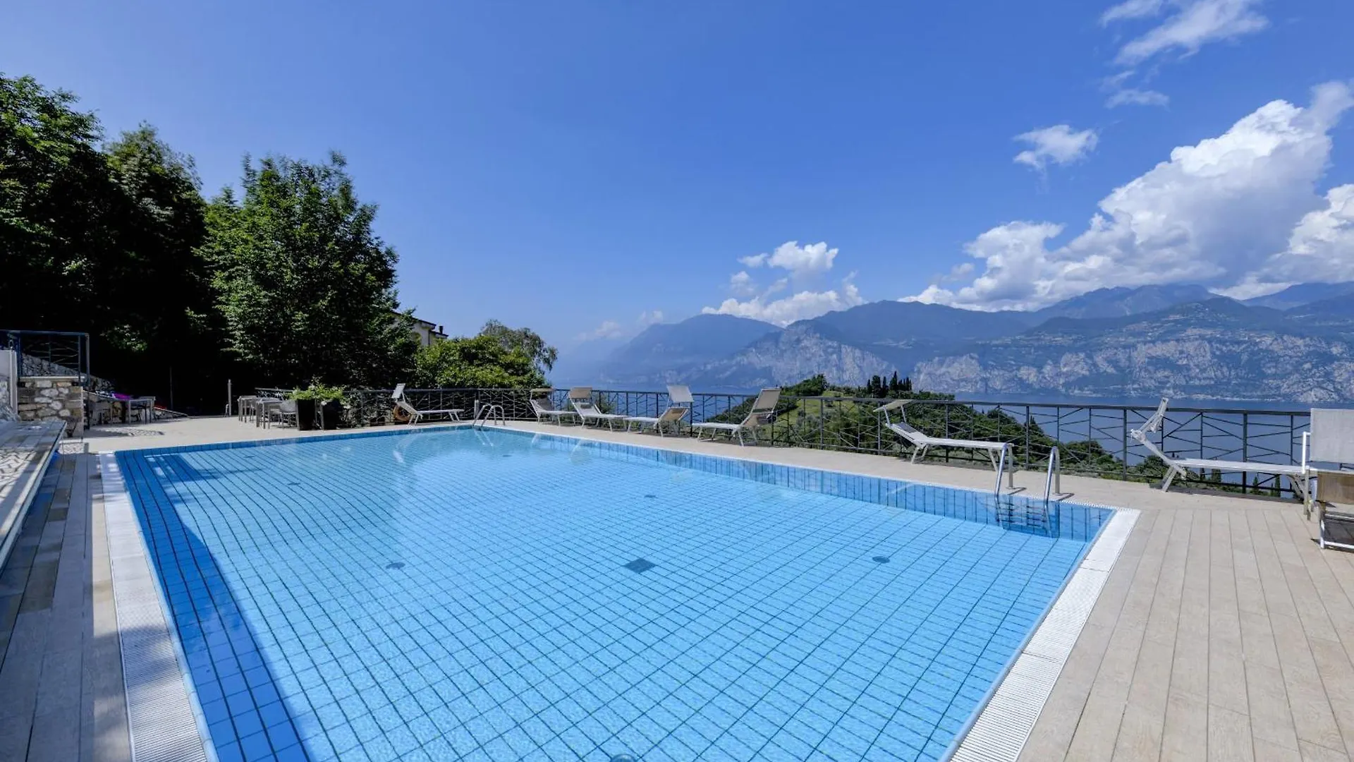 Garden Residence Malcesine Lake View Apartment